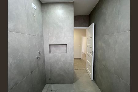 Casa para alugar com 180m², 3 quartos e 3 vagasBanheiro 2