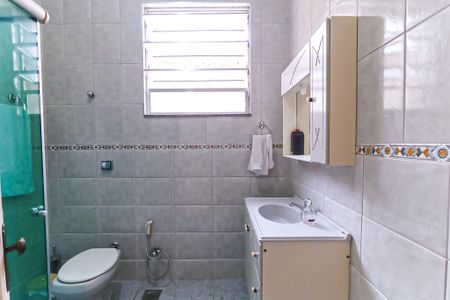 Casa para alugar com 372m², 3 quartos e 5 vagasBanheiro 2