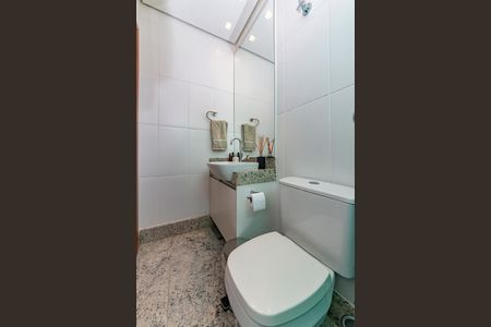 Apartamento à venda com 75m², 2 quartos e 2 vagasBanheiro da Suíte 1