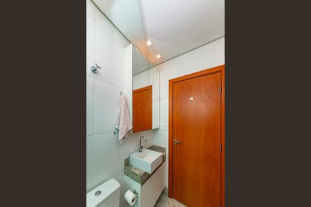 Apartamento à venda com 75m², 2 quartos e 2 vagasBanheiro da Suíte 2