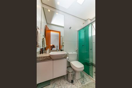 Apartamento à venda com 75m², 2 quartos e 2 vagasBanheiro da Suíte 1