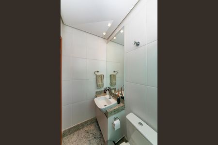 Apartamento à venda com 75m², 2 quartos e 2 vagasBanheiro da Suíte 1