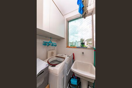 Apartamento à venda com 75m², 2 quartos e 2 vagasÁrea de Serviço