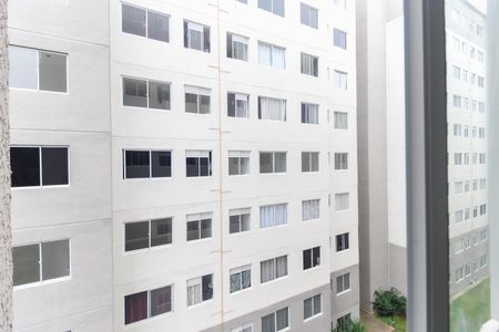 Vista da Sala de apartamento para alugar com 2 quartos, 41m² em Fazenda Caguaçu, São Paulo