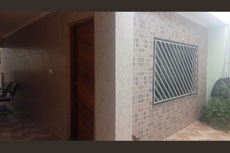 Casa à venda com 161m², 3 quartos e 4 vagasBanheiro