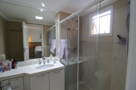 Apartamento para alugar com 140m², 4 quartos e 3 vagasBanheiro do Quarto 1