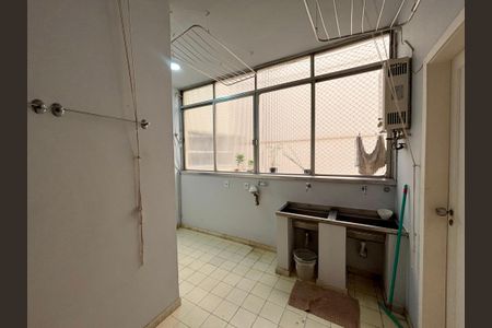 Apartamento à venda com 243m², 3 quartos e 3 vagasÁrea de serviço