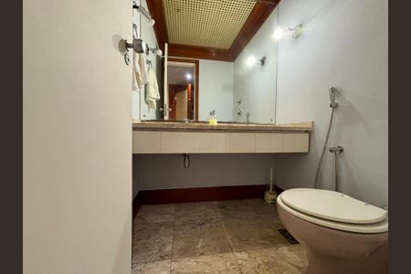 Apartamento à venda com 243m², 3 quartos e 3 vagasLavabo
