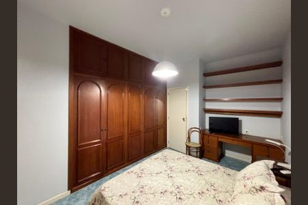 Apartamento à venda com 243m², 3 quartos e 3 vagasQuarto 2