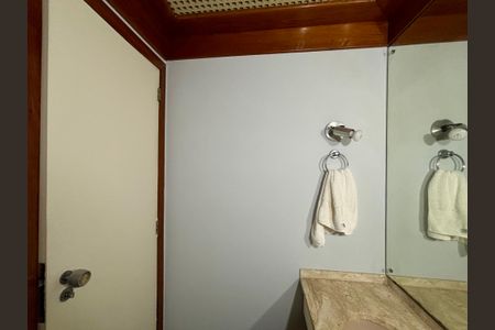 Apartamento à venda com 243m², 3 quartos e 3 vagasLavabo