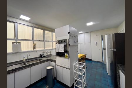 Apartamento à venda com 243m², 3 quartos e 3 vagasCozinha