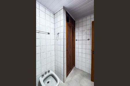 Apartamento para alugar com 117m², 3 quartos e sem vagaBanheiro