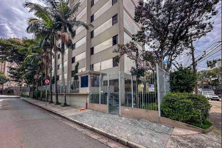 Apartamento para alugar com 125m², 3 quartos e 2 vagasFachada e portaria