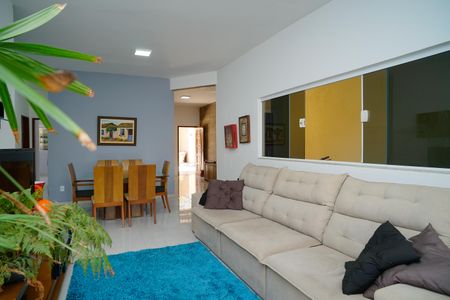 Sala de casa para alugar com 3 quartos, 150m² em Ponta Grossa, Maricá
