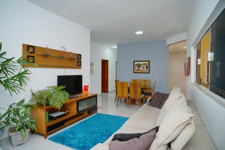 Sala de casa para alugar com 3 quartos, 150m² em Ponta Grossa, Maricá