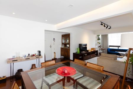 Apartamento para alugar com 152m², 3 quartos e 3 vagasSala