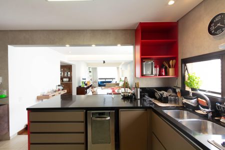 Cozinha de apartamento para alugar com 3 quartos, 152m² em Indianópolis, São Paulo