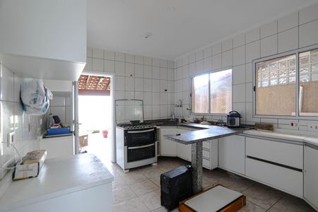 Apartamento para alugar com 131m², 3 quartos e 2 vagasCozinha