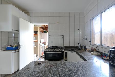 Apartamento para alugar com 131m², 3 quartos e 2 vagasCozinha