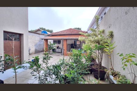 Casa à venda com 240m², 5 quartos e 2 vagas Casa à venda com 240m², 5 quartos e 2 vagasQuintal