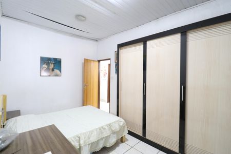 Casa à venda com 240m², 5 quartos e 2 vagasQuarto 4