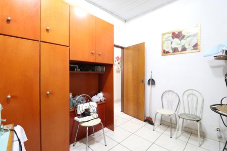 Casa à venda com 240m², 5 quartos e 2 vagasQuarto 5