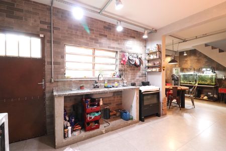 Casa à venda com 240m², 5 quartos e 2 vagasCozinha 