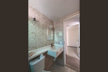 Apartamento para alugar com 75m², 2 quartos e 1 vaga Apartamento para alugar com 75m², 2 quartos e 1 vagaBanheiro