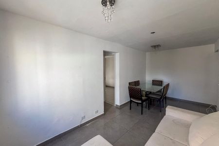 Apartamento para alugar com 75m², 2 quartos e 1 vaga Apartamento para alugar com 75m², 2 quartos e 1 vagaSala