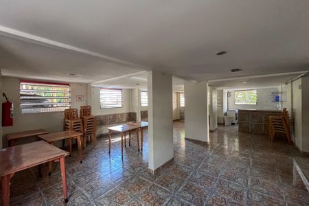Apartamento para alugar com 75m², 2 quartos e 1 vaga Apartamento para alugar com 75m², 2 quartos e 1 vagaÁrea comum - Salão de festas