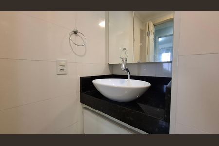 Apartamento à venda com 60m², 3 quartos e 1 vaga Apartamento à venda com 60m², 3 quartos e 1 vagaBanheiro