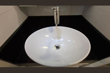 Apartamento à venda com 60m², 3 quartos e 1 vaga Apartamento à venda com 60m², 3 quartos e 1 vagaBanheiro