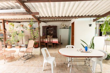Casa à venda com 425m², 3 quartos e 2 vagas Casa à venda com 425m², 3 quartos e 2 vagasEspaço Gourmet