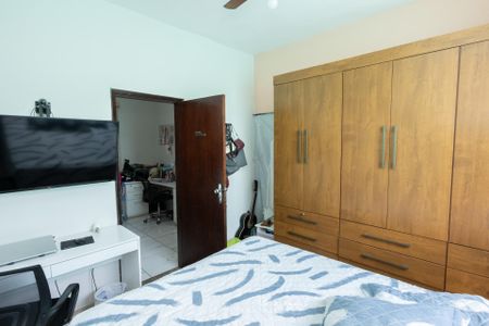 Casa à venda com 425m², 3 quartos e 2 vagas Casa à venda com 425m², 3 quartos e 2 vagasQuarto 2
