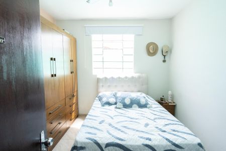 Casa à venda com 425m², 3 quartos e 2 vagas Casa à venda com 425m², 3 quartos e 2 vagasQuarto 2