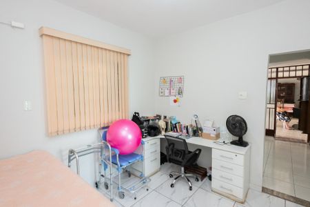 Casa à venda com 425m², 3 quartos e 2 vagas Casa à venda com 425m², 3 quartos e 2 vagasSala 2