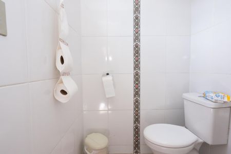 Casa à venda com 425m², 3 quartos e 2 vagas Casa à venda com 425m², 3 quartos e 2 vagasLavabo Externo