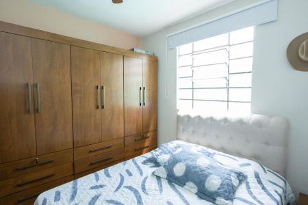 Casa à venda com 425m², 3 quartos e 2 vagas Casa à venda com 425m², 3 quartos e 2 vagasQuarto 2