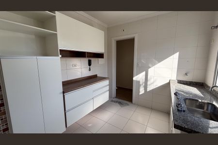 Casa de condomínio para alugar com 140m², 3 quartos e 2 vagasCozinha 