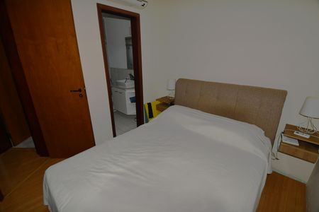 Casa de condomínio à venda com 120m², 3 quartos e 2 vagasQuarto 3 - Suíte