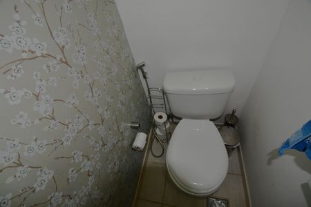 Casa de condomínio à venda com 120m², 3 quartos e 2 vagasLavabo