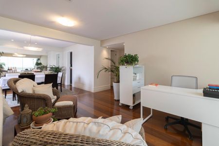 Apartamento à venda com 209m², 4 quartos e 4 vagas Apartamento à venda com 209m², 4 quartos e 4 vagasSala