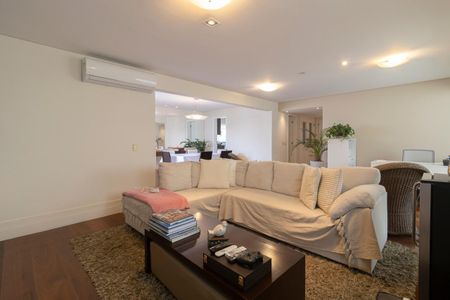 Apartamento à venda com 209m², 4 quartos e 4 vagas Apartamento à venda com 209m², 4 quartos e 4 vagasSala