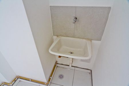 Apartamento para alugar com 32m², 2 quartos e sem vaga Apartamento para alugar com 32m², 2 quartos e sem vagaÁrea de serviço
