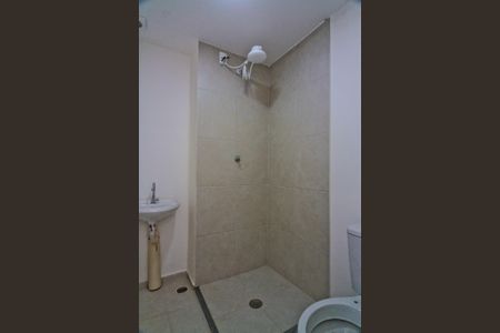 Apartamento para alugar com 32m², 2 quartos e sem vaga Apartamento para alugar com 32m², 2 quartos e sem vagaBanheiro social