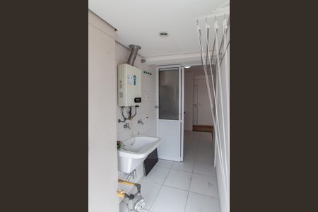 Apartamento para alugar com 57m², 2 quartos e 1 vaga Apartamento para alugar com 57m², 2 quartos e 1 vagaCozinha e Área de Serviço