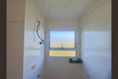 Banheiro de apartamento para alugar com 2 quartos, 38m² em Jardim Hanna, Guarulhos