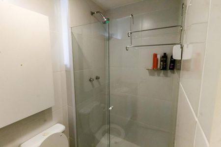 Apartamento à venda com 60m², 2 quartos e 1 vaga Apartamento à venda com 60m², 2 quartos e 1 vagaBanheiro da Suíte - chuveiro