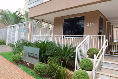 Apartamento para alugar com 156m², 3 quartos e sem vagaFachada e portaria