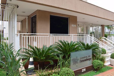 Apartamento para alugar com 156m², 3 quartos e sem vagaFachada e portaria